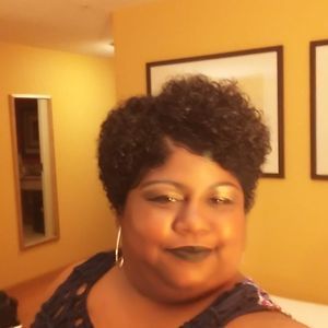 Meet your Posher, Yolanda